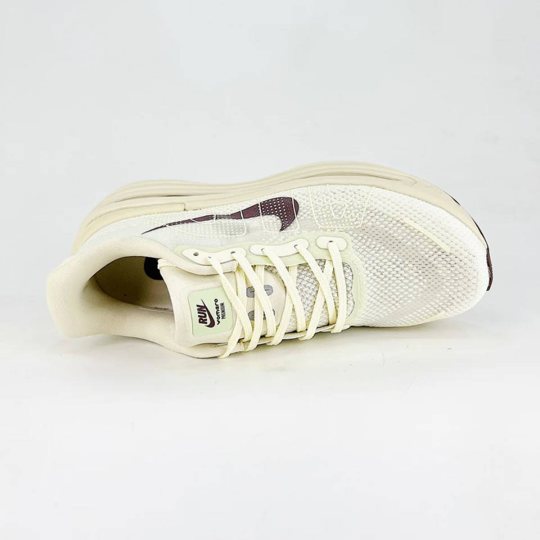 Tênis Nike Vomero Premium - Bege/Marrom
