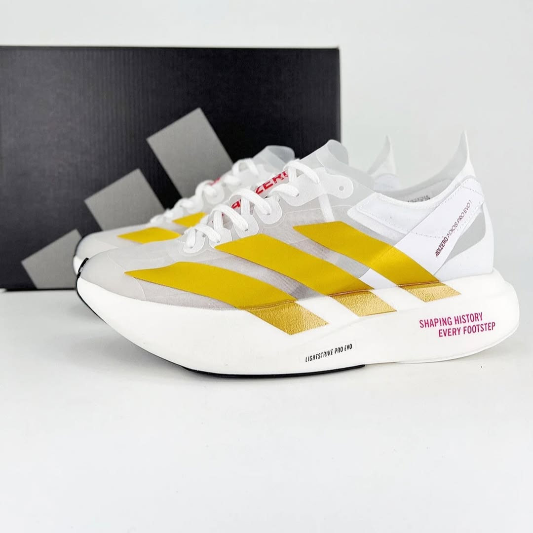 Tênis Adidas Adizero Adios PRO EVO 1 - Branco/Dourado