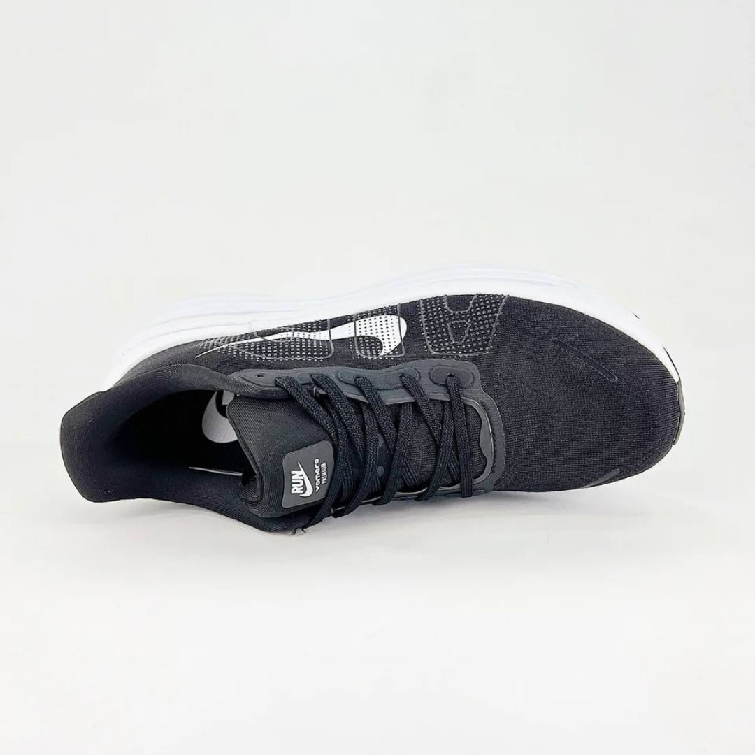 Tênis Nike Vomero Premium - Preto/Branco