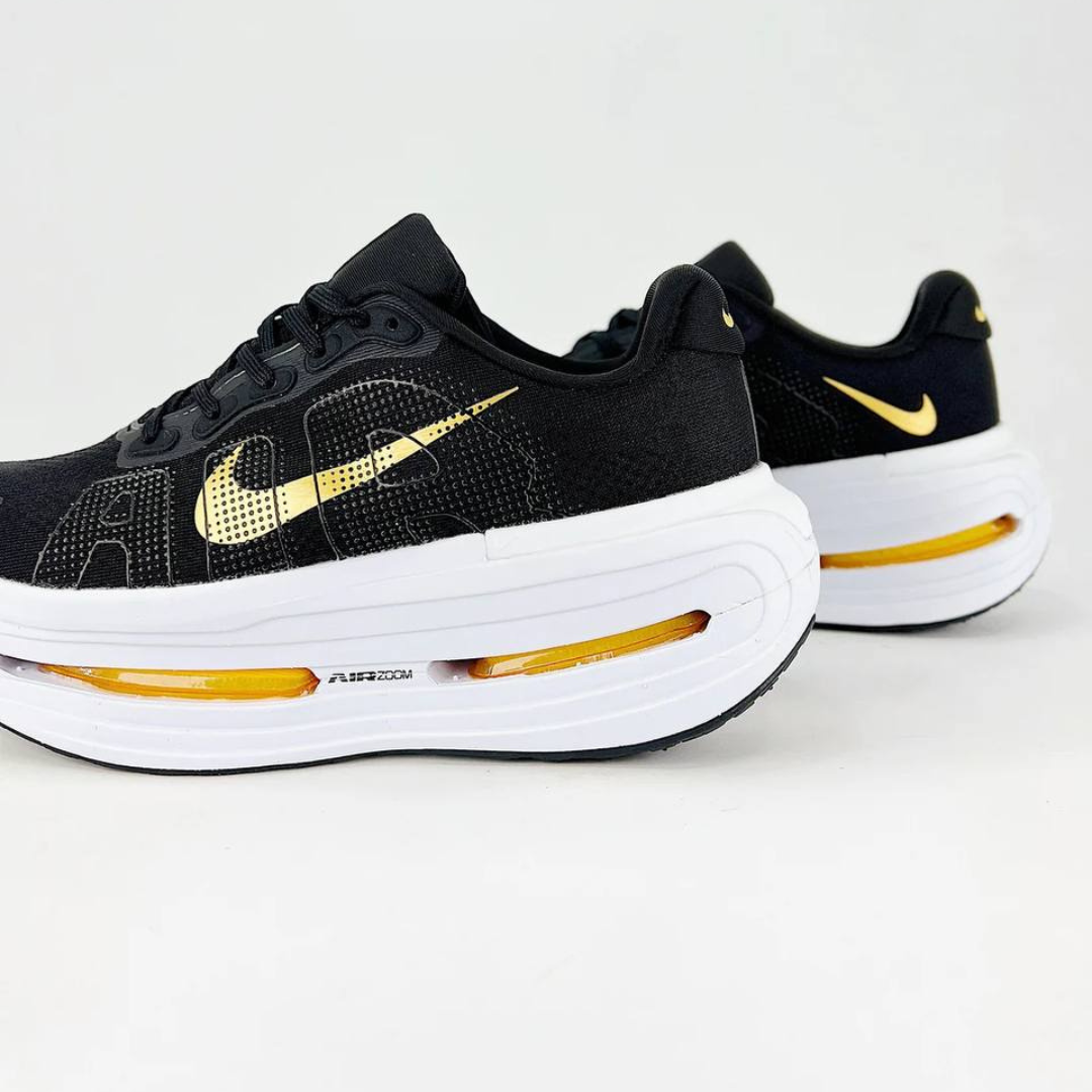 Tênis Nike Vomero Premium - Preto/Dourado