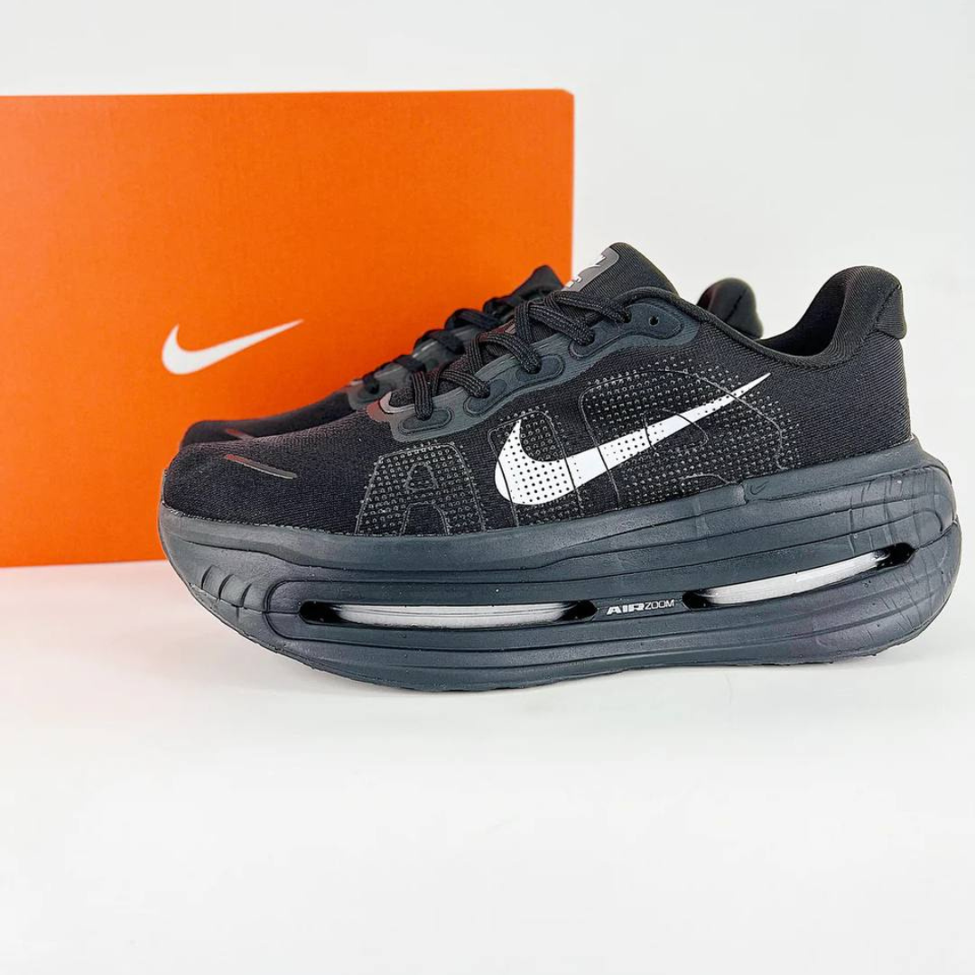 Tênis Nike Vomero Premium - Preto