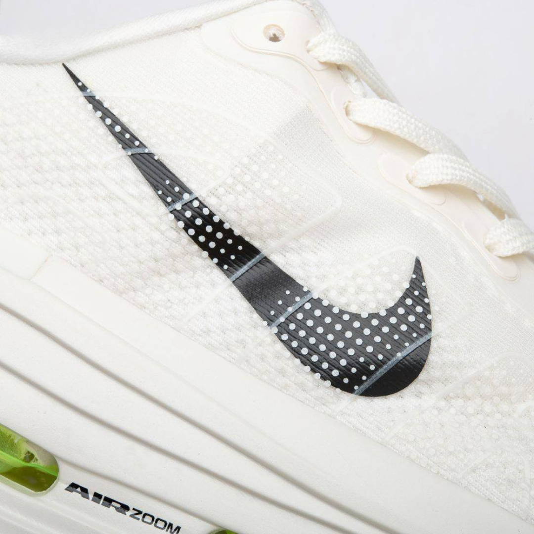 Tênis Nike Vomero Premium - Branco/Verde