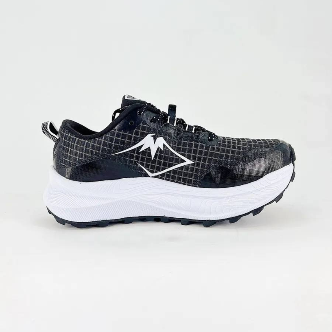Tênis Asics Trabuco Max 3 - Preto/Branco