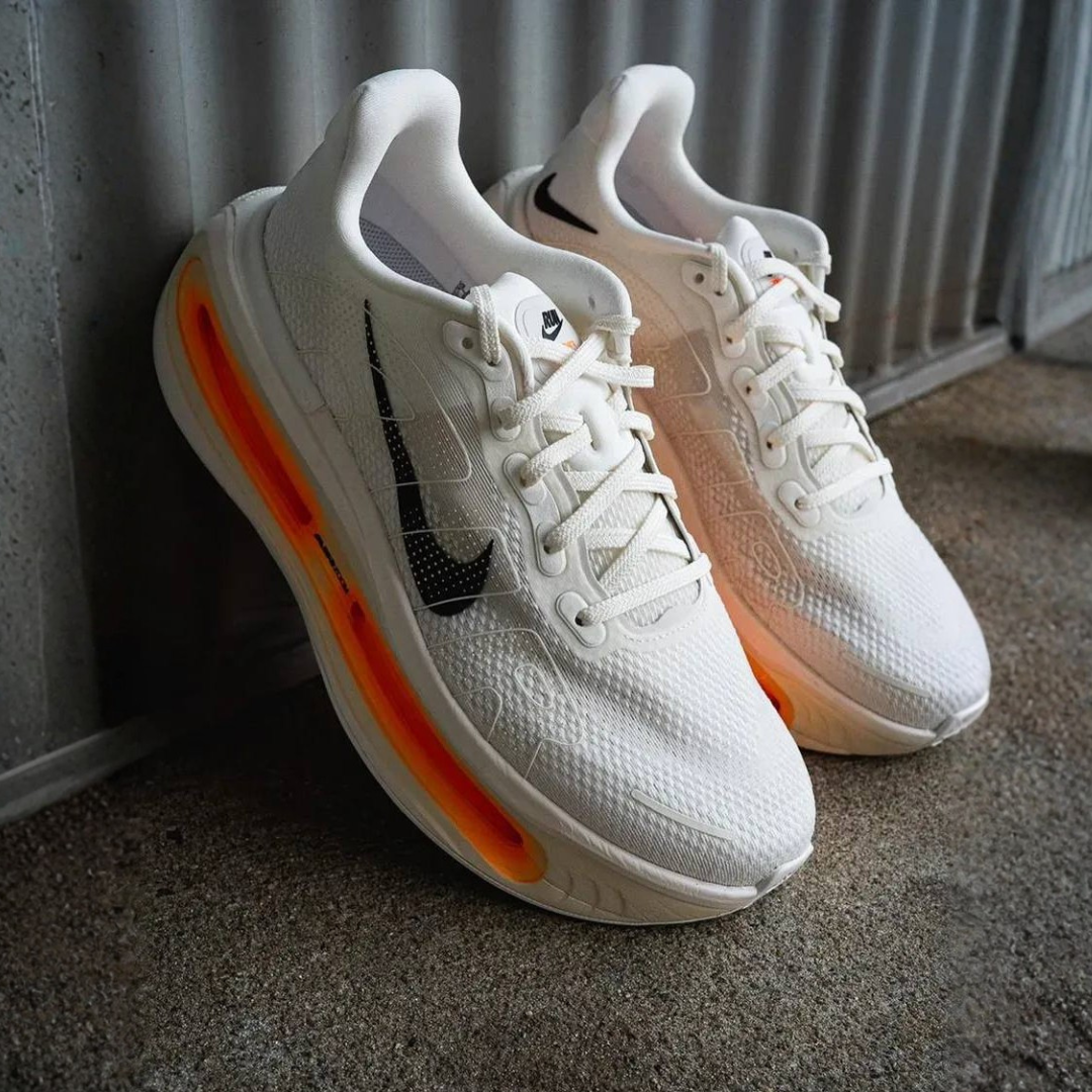 Tênis Nike Vomero Premium - Bege/Laranja