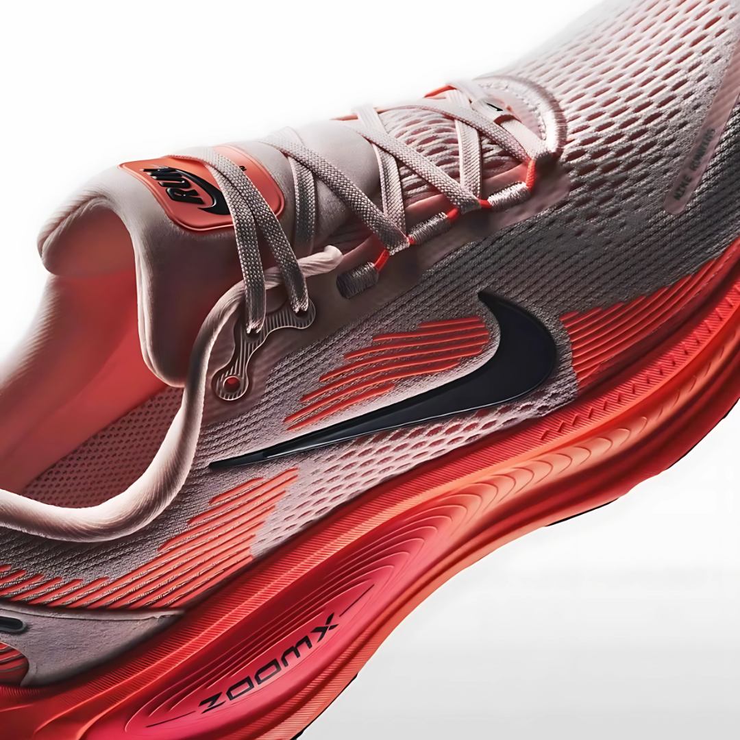 Tênis Nike Vomero 18 - Laranja/Vermelho