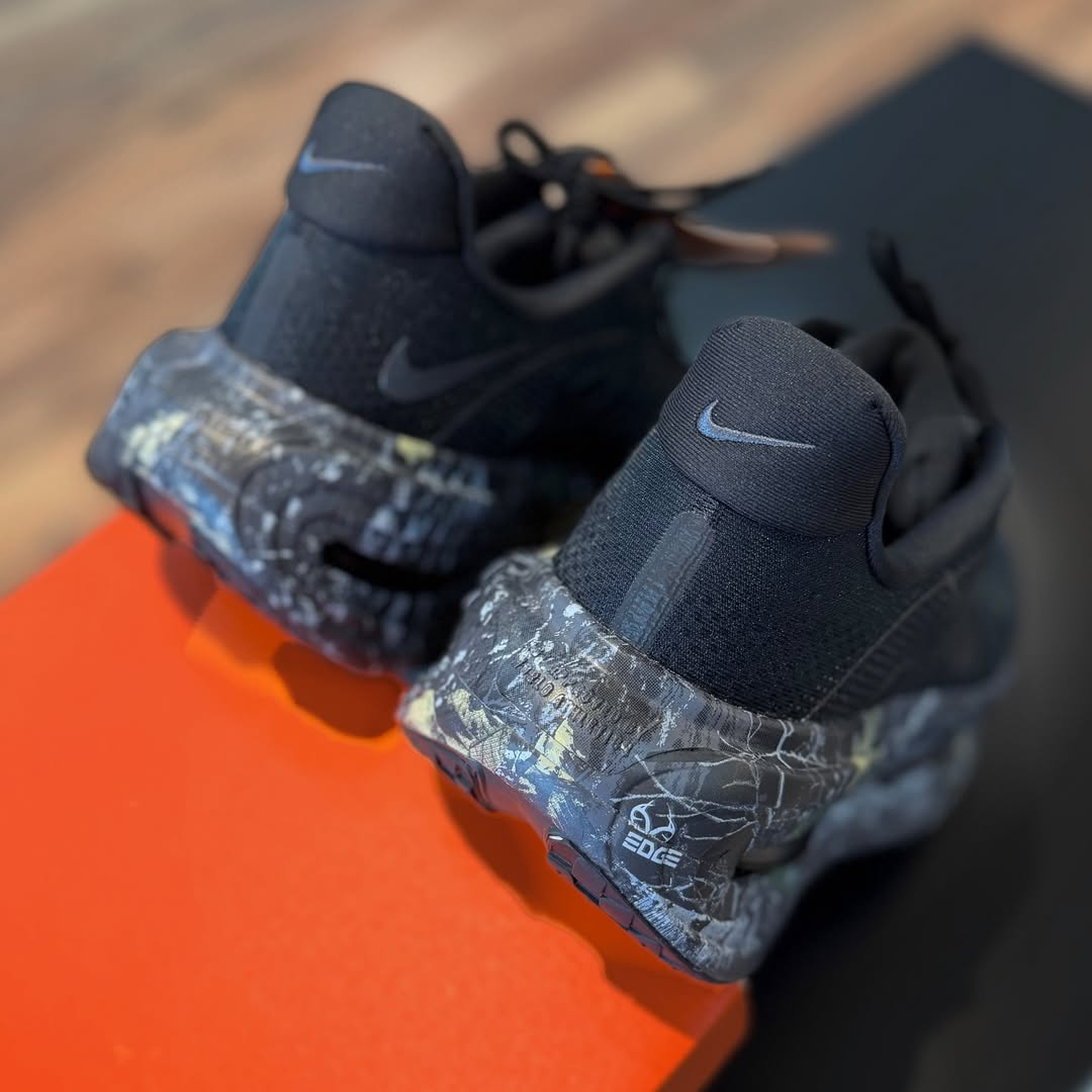 Tênis Nike Vomero Premium - Black Realtree