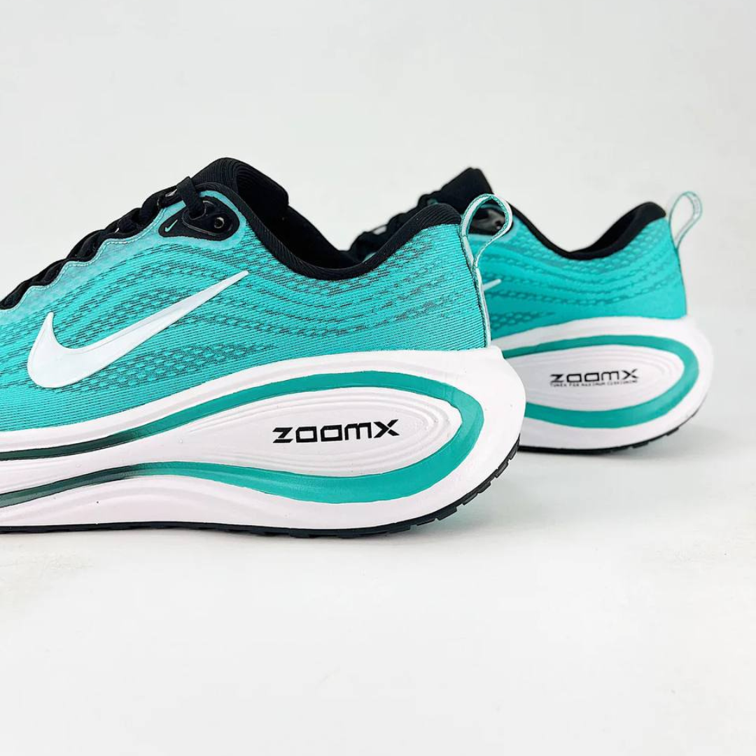 Tênis Nike Vomero Plus - Verde Água/Branco
