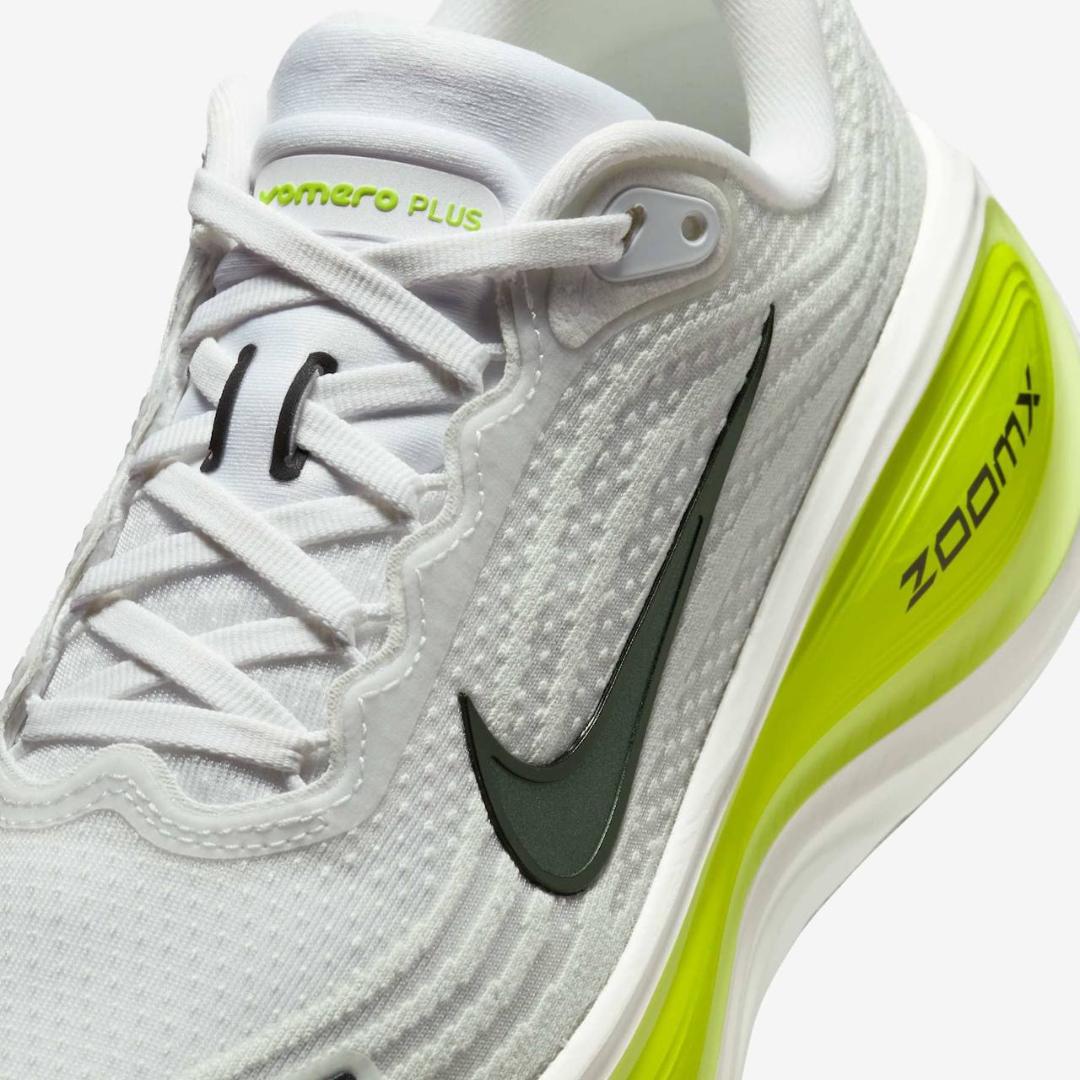 Tênis Nike Vomero Plus - Branco/Verde