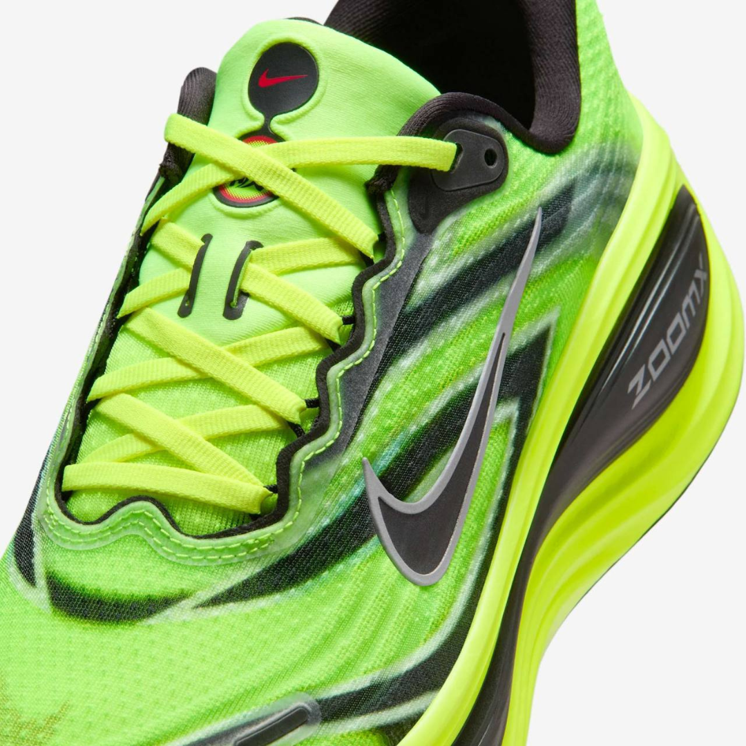 Tênis Nike Vomero Plus SE Ekiden - Volt/Black