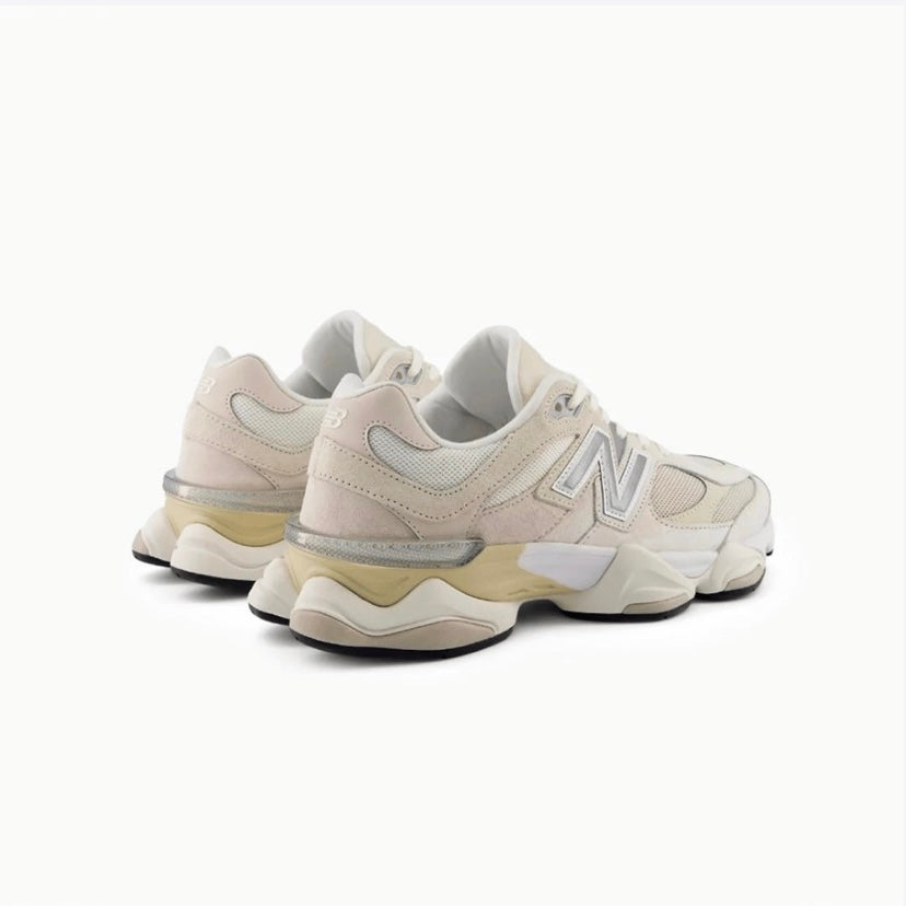 Tênis New Balance 9060 Moonbeam Sea Salt