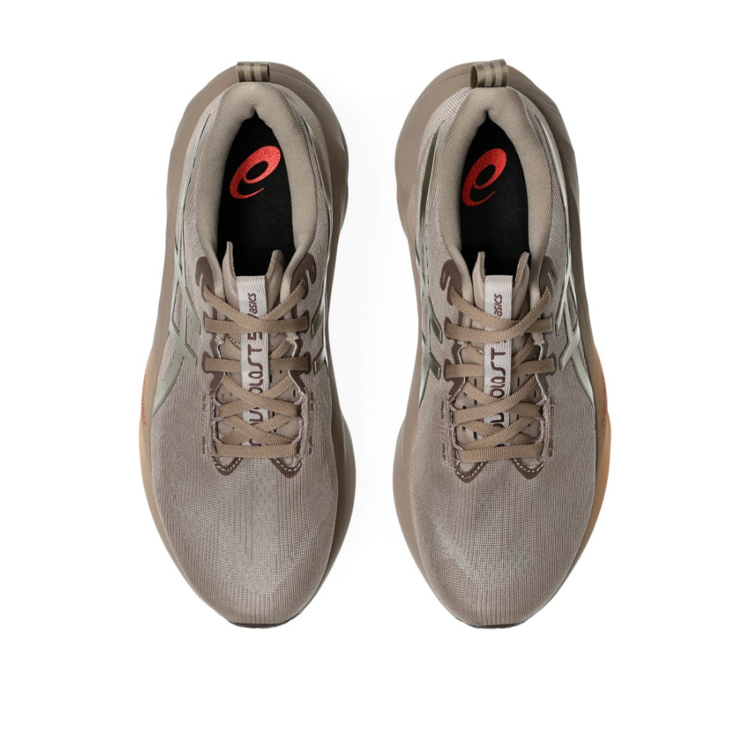 Tênis Asics Novablast 5 Luxe - Dourado/Marrom