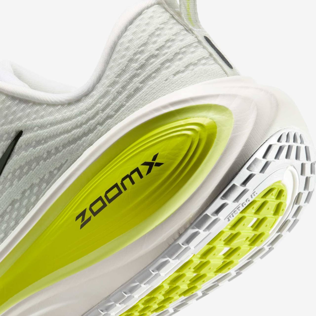 Tênis Nike Vomero Plus - Branco/Verde