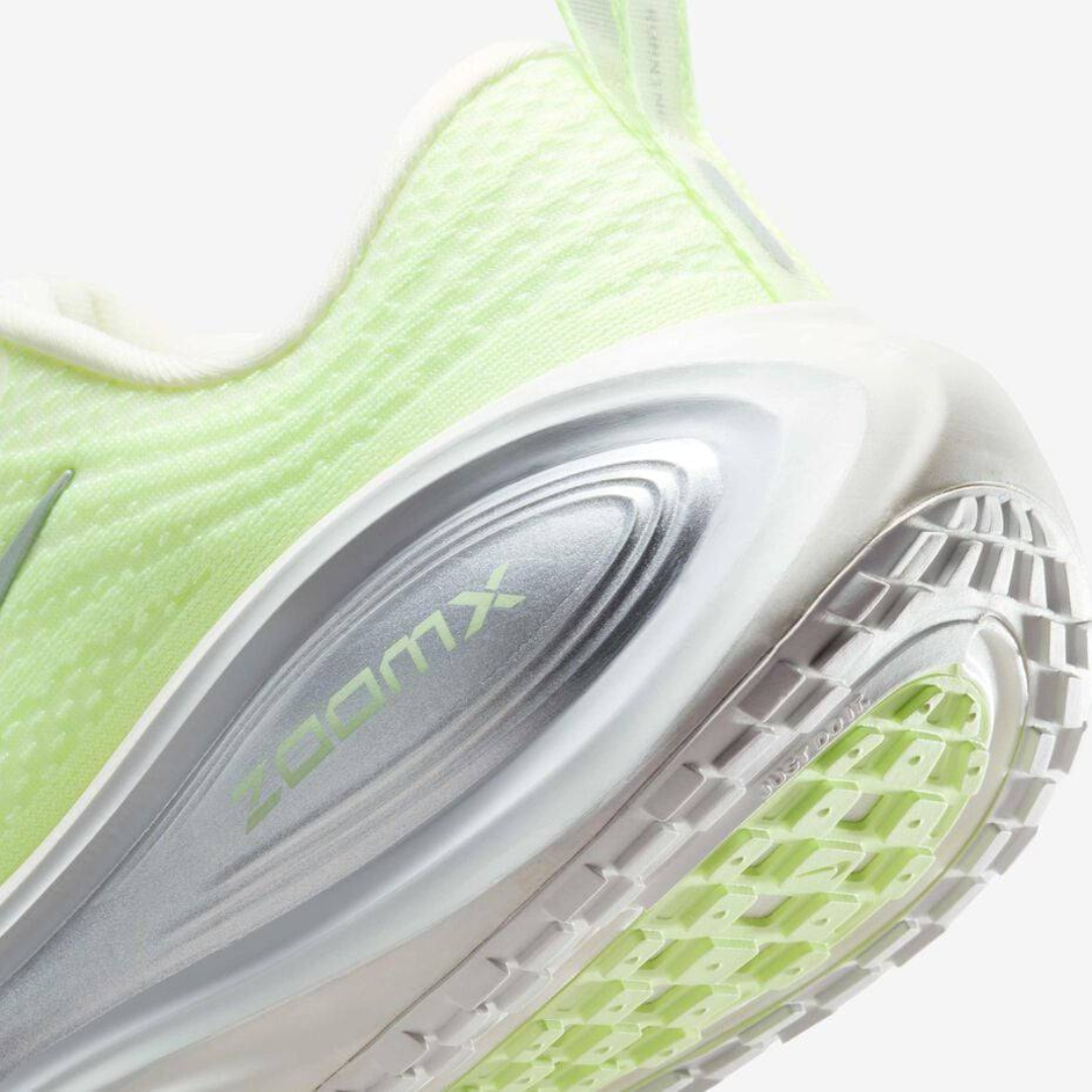 Tênis Nike Vomero Plus - Verde/Platinum