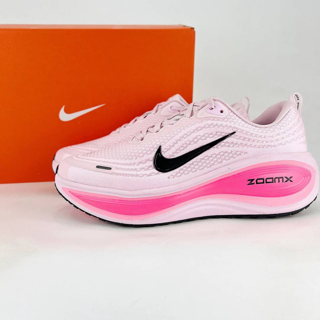 Tênis Nike Vomero Plus - Rosa Claro/Rosa Pink