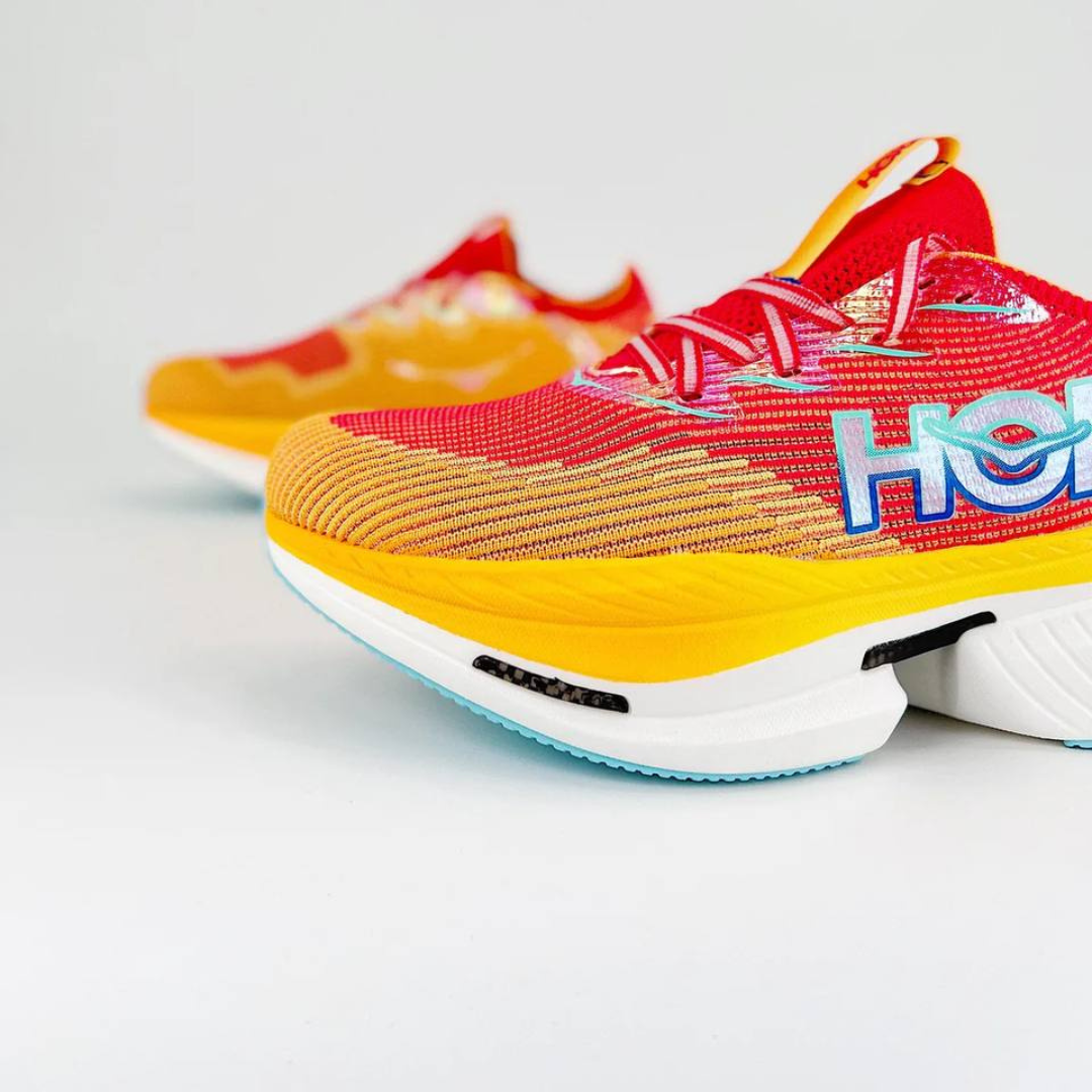 Tênis Hoka Cielo X1 Unissex - Cerise/Solar Flare