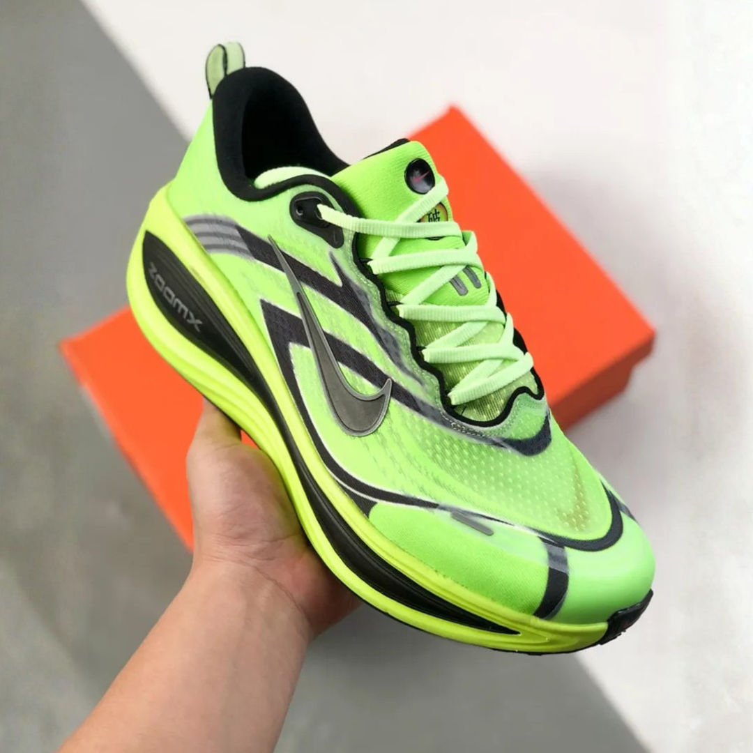 Tênis Nike Vomero Plus SE Ekiden - Volt/Black