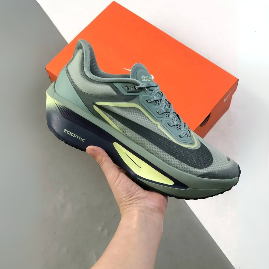 Tênis Nike Zoom Fly 6 - Verde Oliva