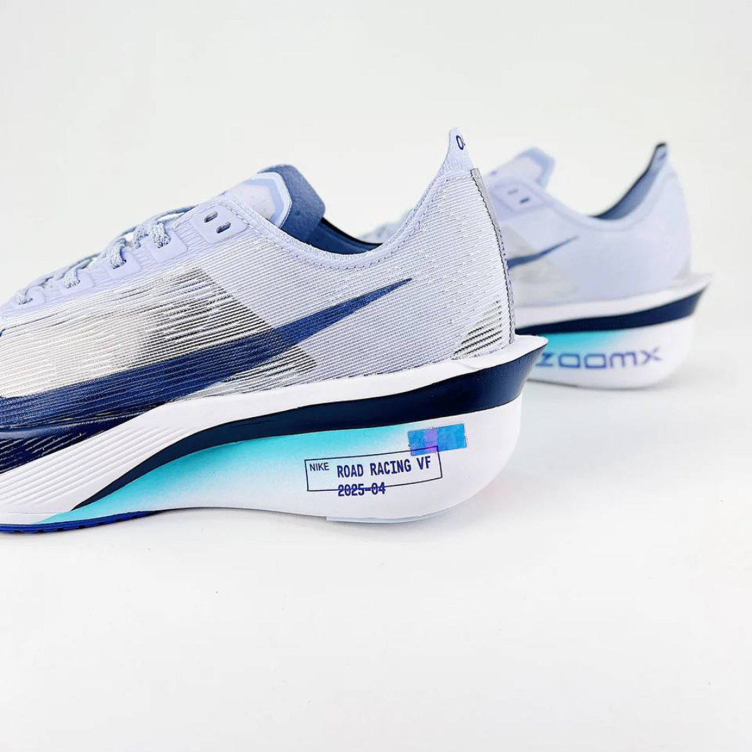 Tênis Nike ZoomX VaporFly 4 Branco/Azul