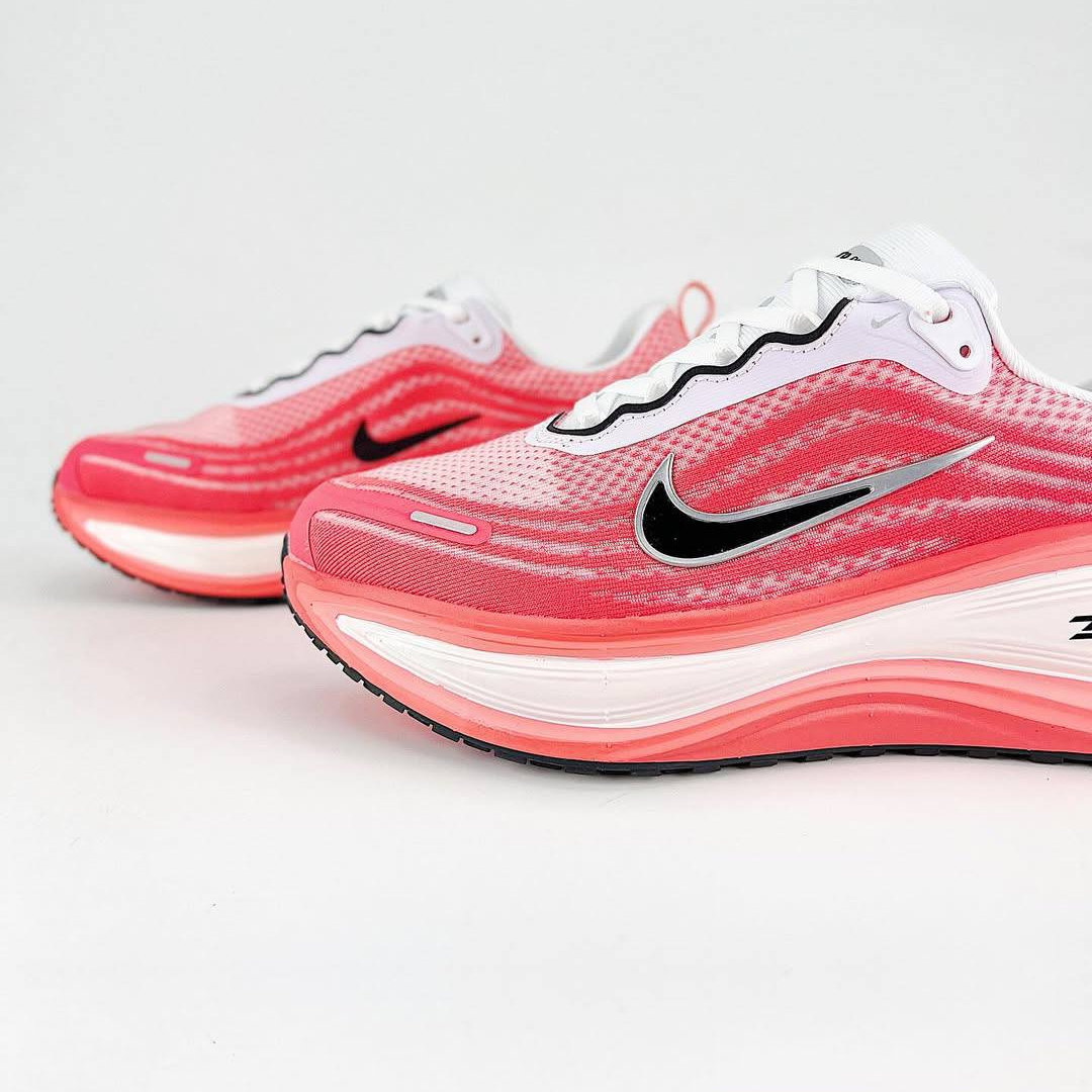 Tênis Nike Vomero Plus - Vermelho/Branco