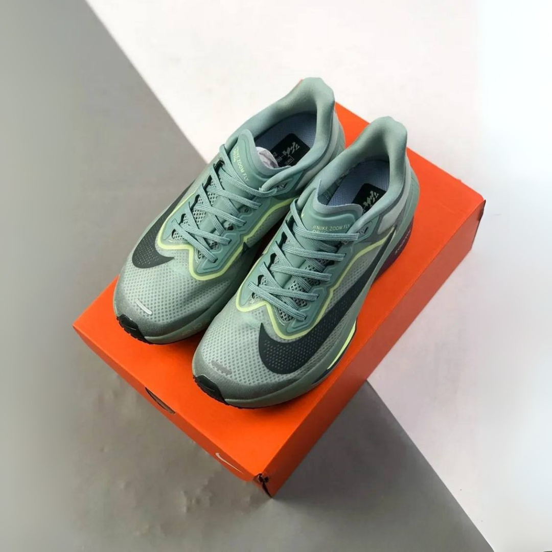 Tênis Nike Zoom Fly 6 - Verde Oliva