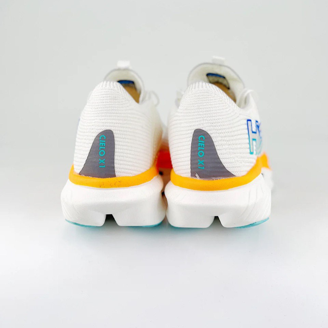 Tênis Hoka Cielo X1 Unissex - Frost/Cerise