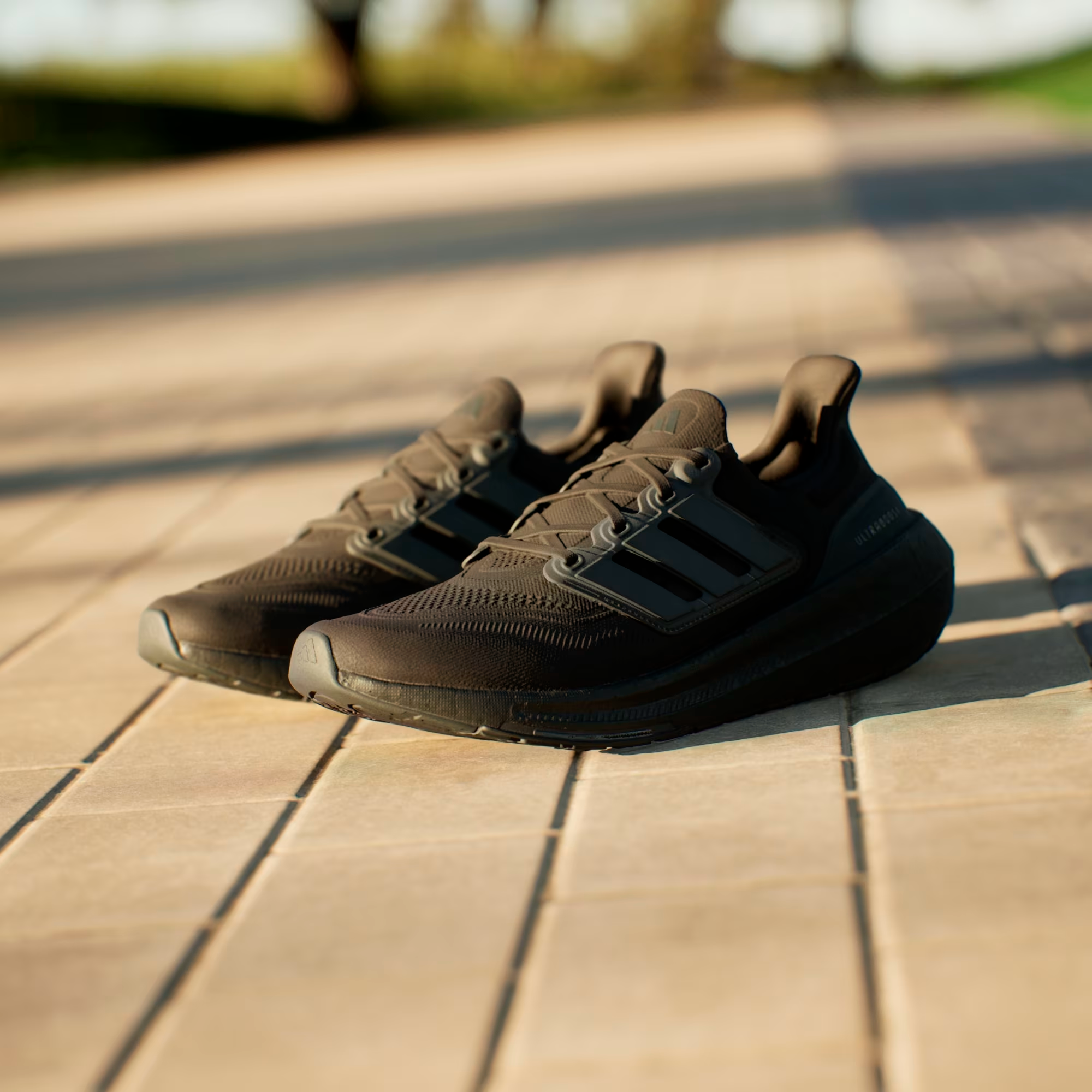Tênis Adidas Ultraboost Light 23 All Black