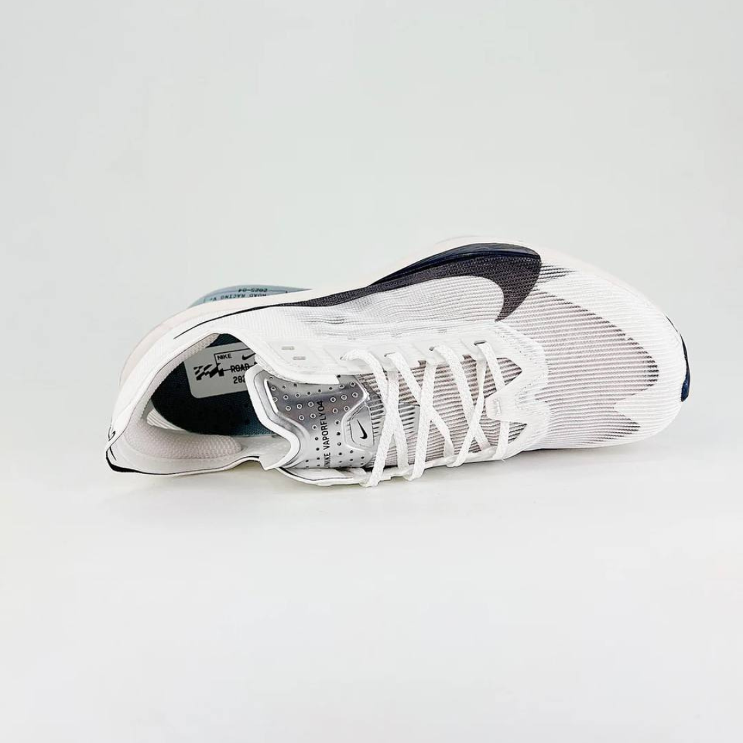 Tênis Nike ZoomX VaporFly 4 Branco/Cinza