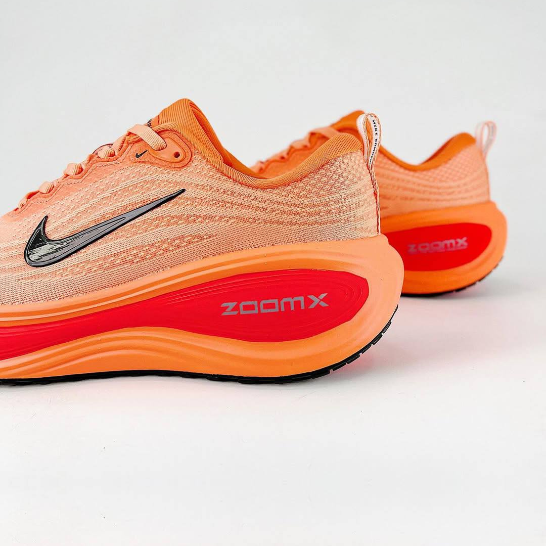 Tênis Nike Vomero Plus - Laranja/Vermelho
