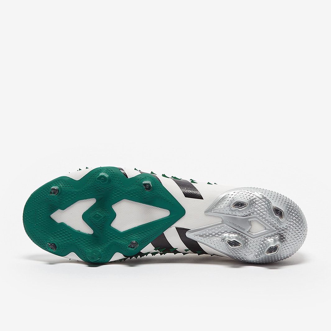 Chuteira Adidas Predator Freak .1 Low EQT