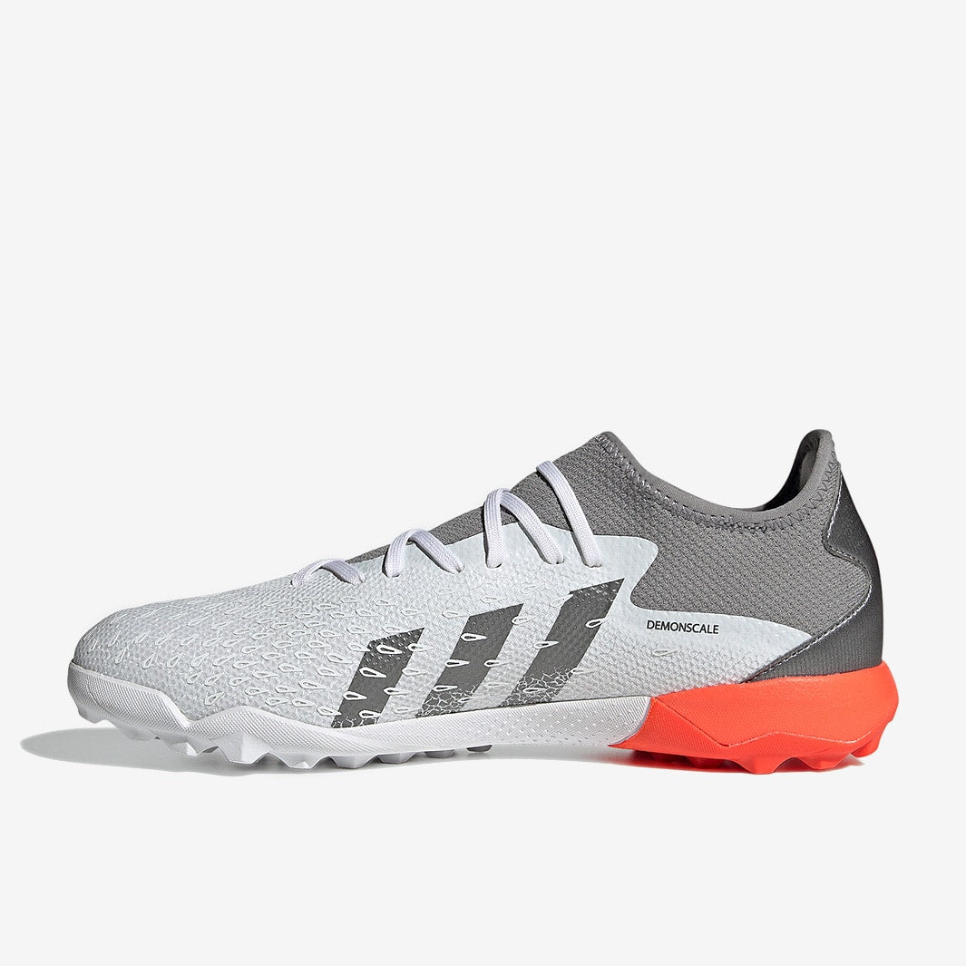 Chuteira Adidas Predator Freak .3 Low Society White Spark