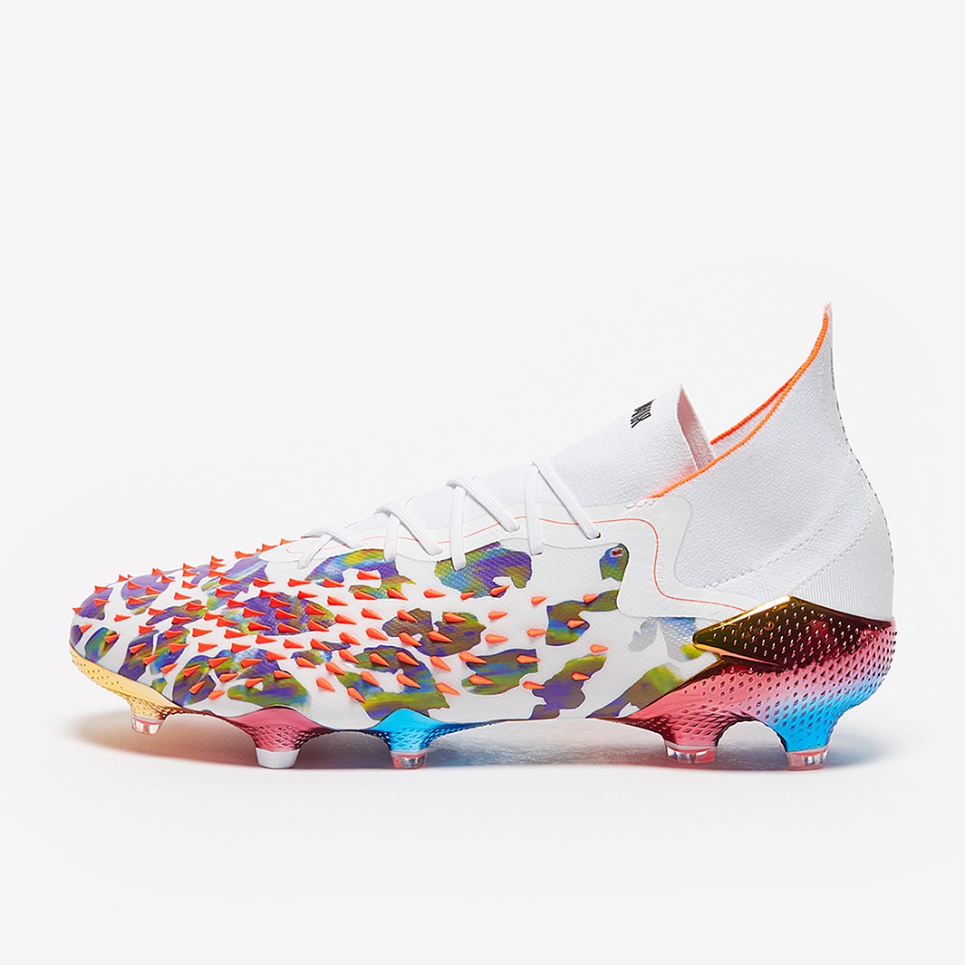 Chuteira Adidas Predator Freak .1 Paul Pogba x Stella McCartney