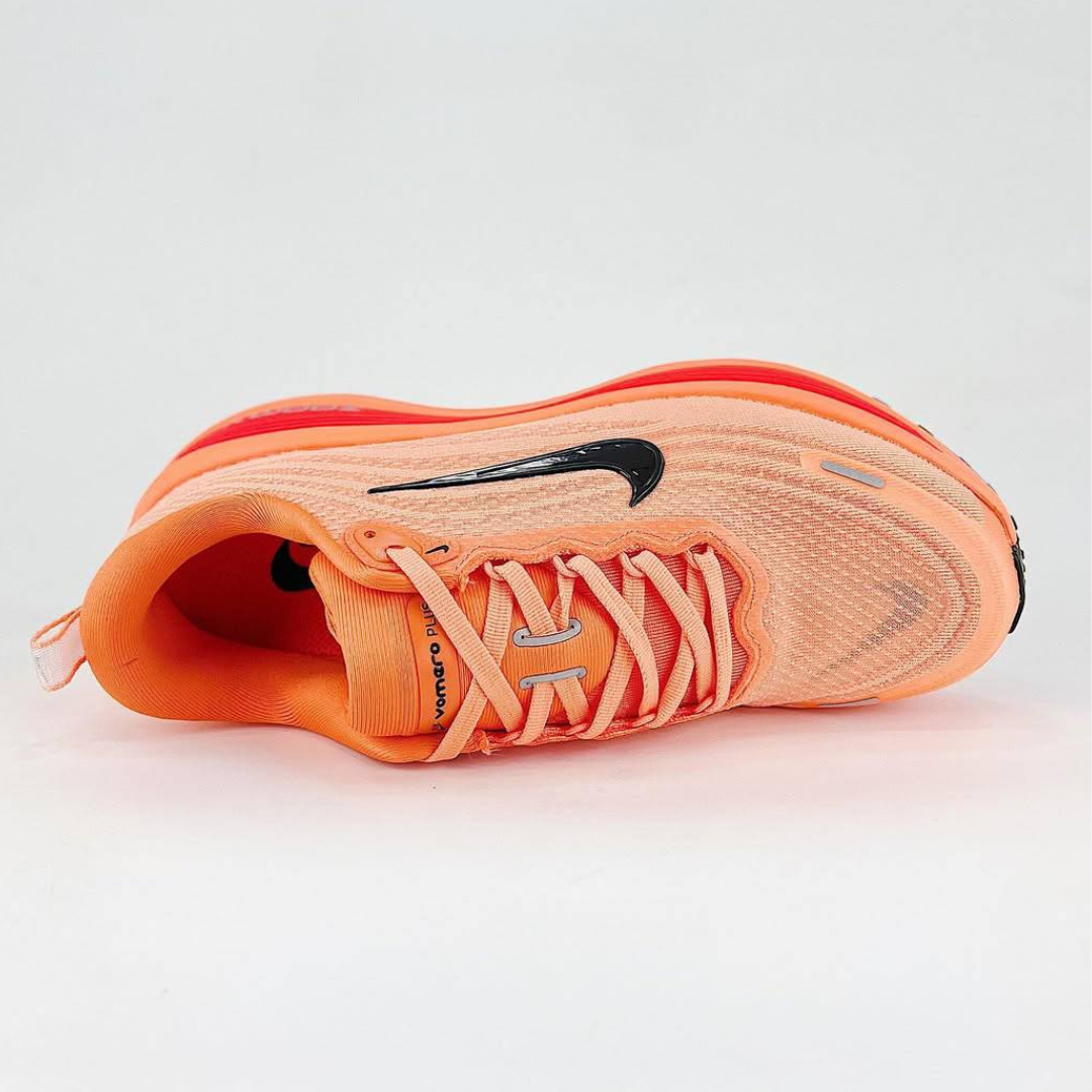 Tênis Nike Vomero Plus - Laranja/Vermelho