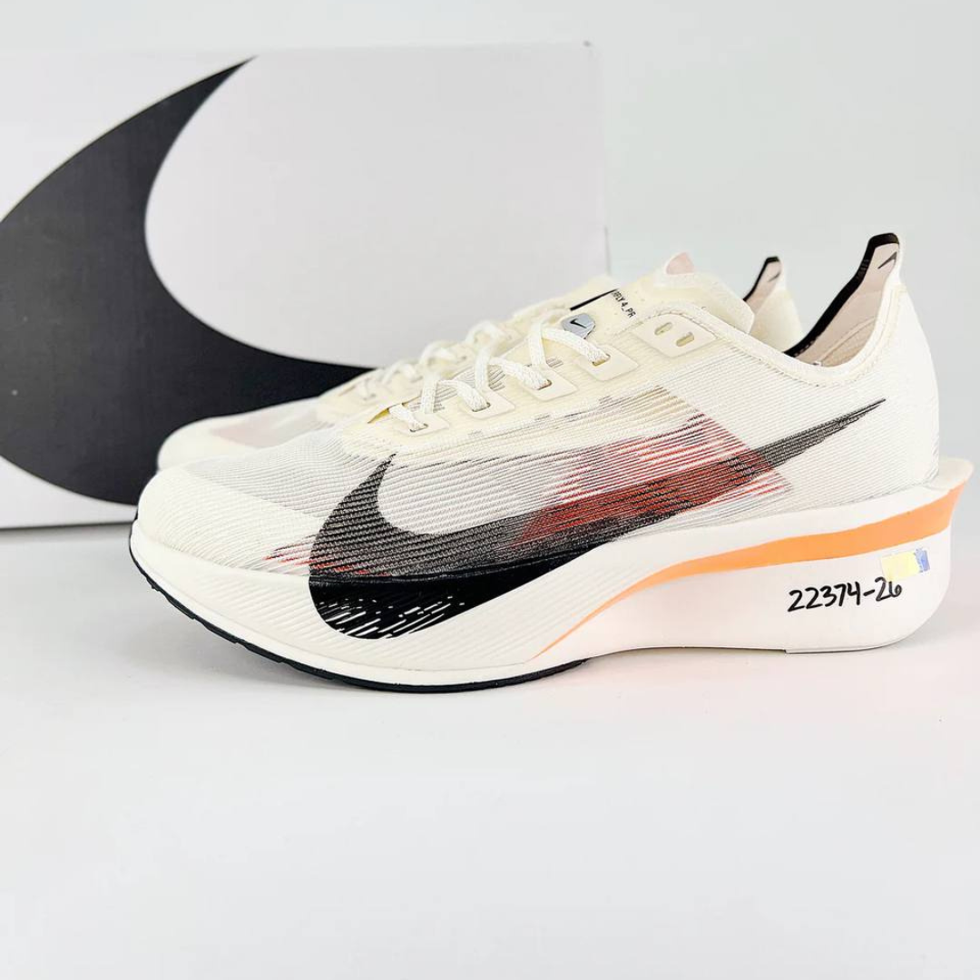 Tênis Nike ZoomX VaporFly 4 Bege/Laranja