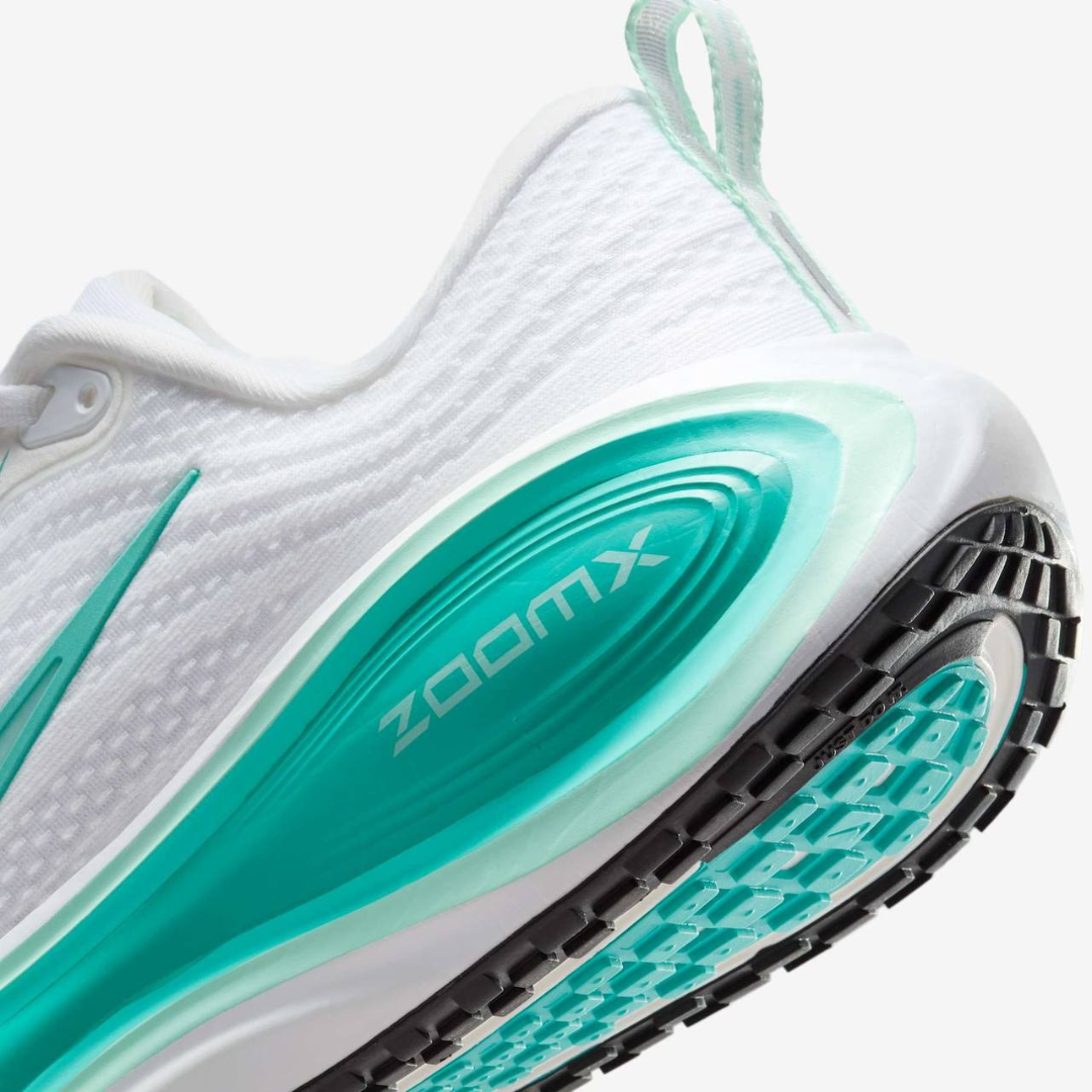 Tênis Nike Vomero Plus - Branco/Verde Água