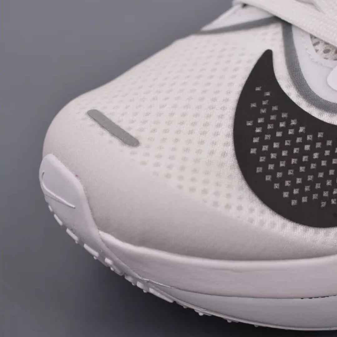 Tênis Nike Zoom Fly 6 - Branco/Preto
