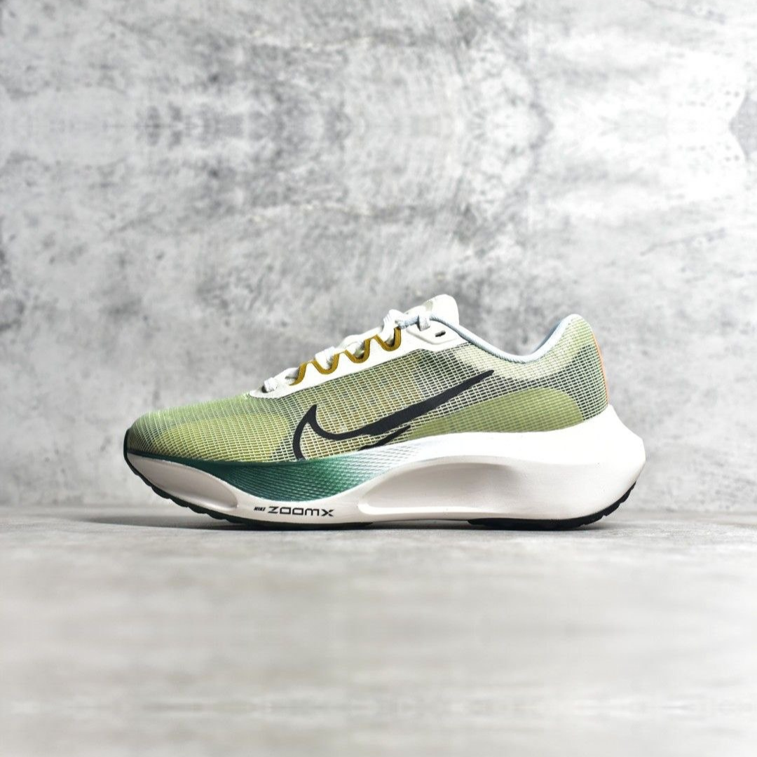Tênis Nike Zoom Fly 5 Verde Oliva e Branco