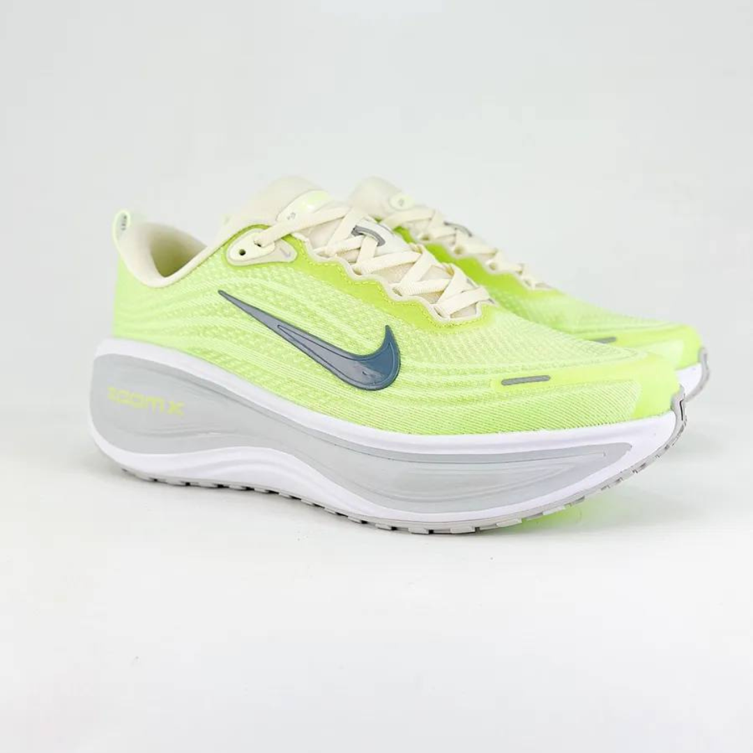 Tênis Nike Vomero Plus - Verde/Cinza