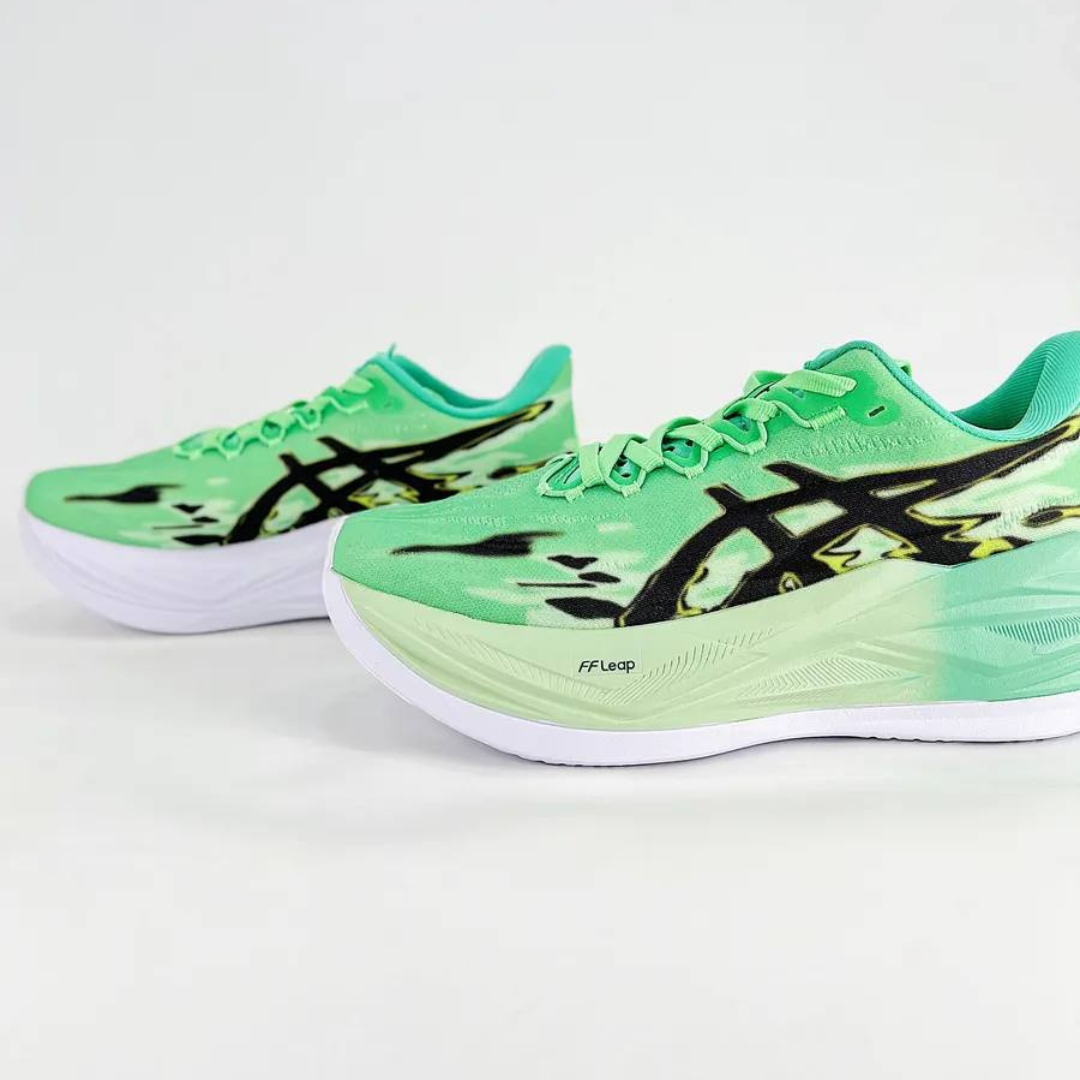 Tênis Asics Superblast 3 - Unissex - Verde/Preto