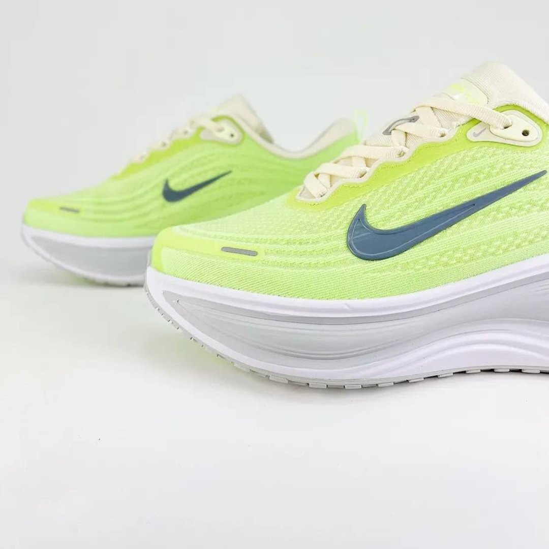 Tênis Nike Vomero Plus - Verde/Cinza