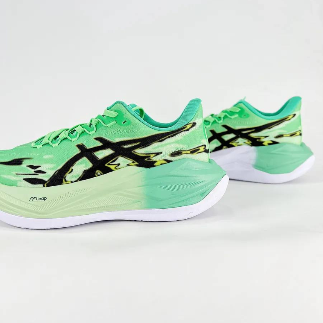 Tênis Asics Superblast 3 - Unissex - Verde/Preto