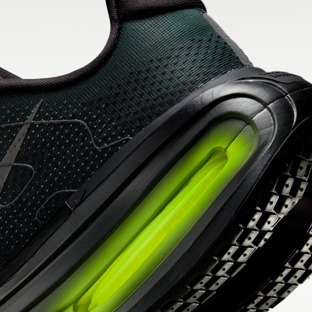 Tênis Nike Vomero Premium - Black Volt