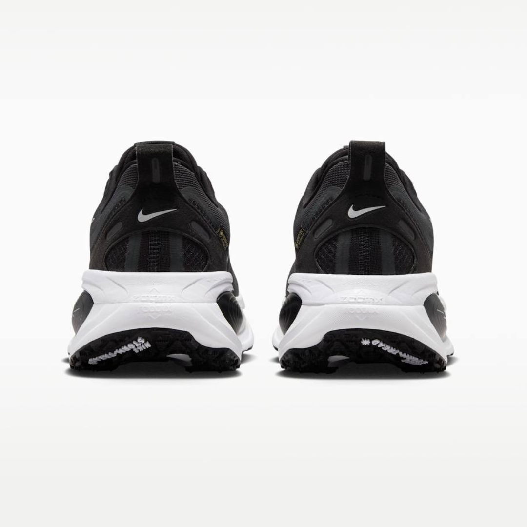 Tênis Nike Vomero 18 GORE-TEX - Preto/Branco