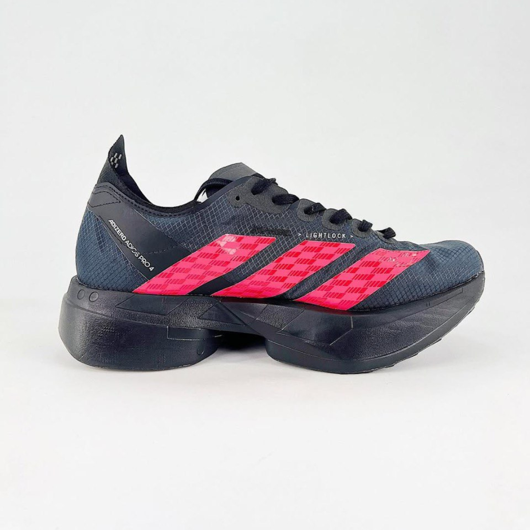 Tênis Adidas Adizero Adios Pro 4 Mercedes AMG Preto/Vermelho Lúcido