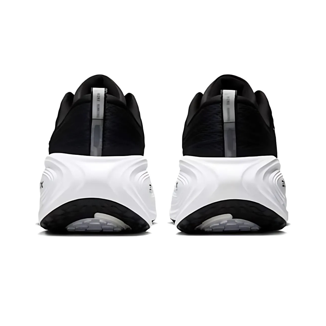 Tênis Nike Vomero Plus - Preto/Branco