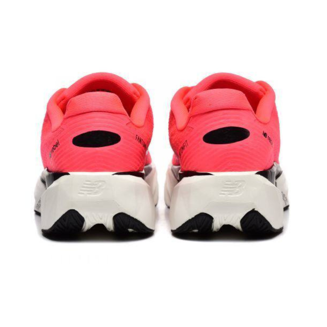Tênis New Balance Fuelcell Rebel V5 - Vermelho/Branco