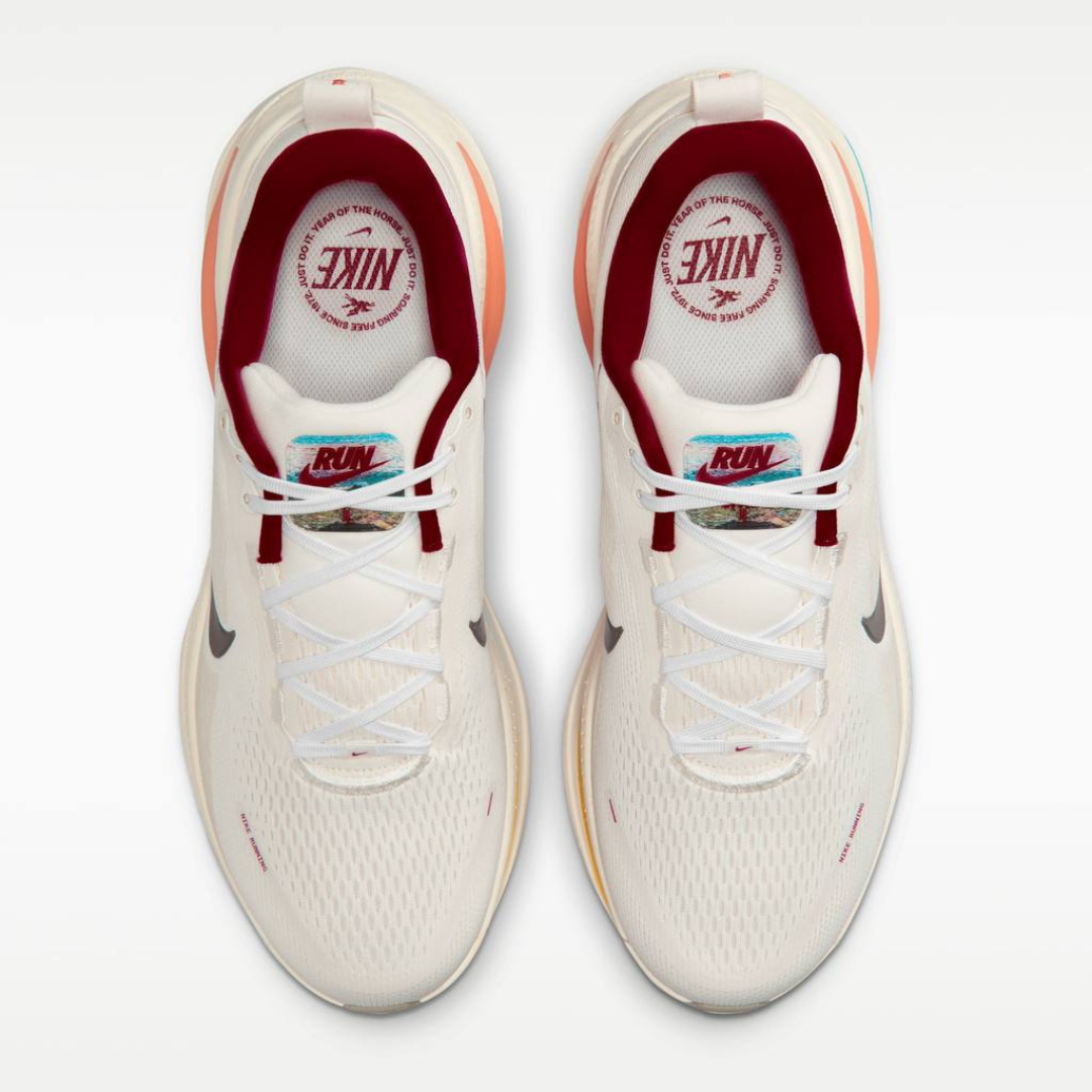 Tênis Nike Vomero 18 - Branco/Vermelho Vinho