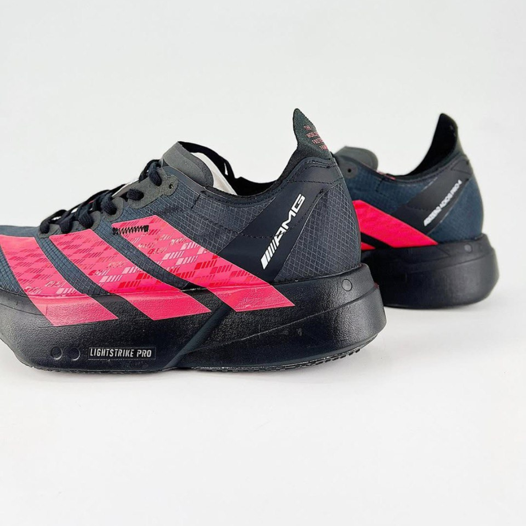 Tênis Adidas Adizero Adios Pro 4 Mercedes AMG Preto/Vermelho Lúcido