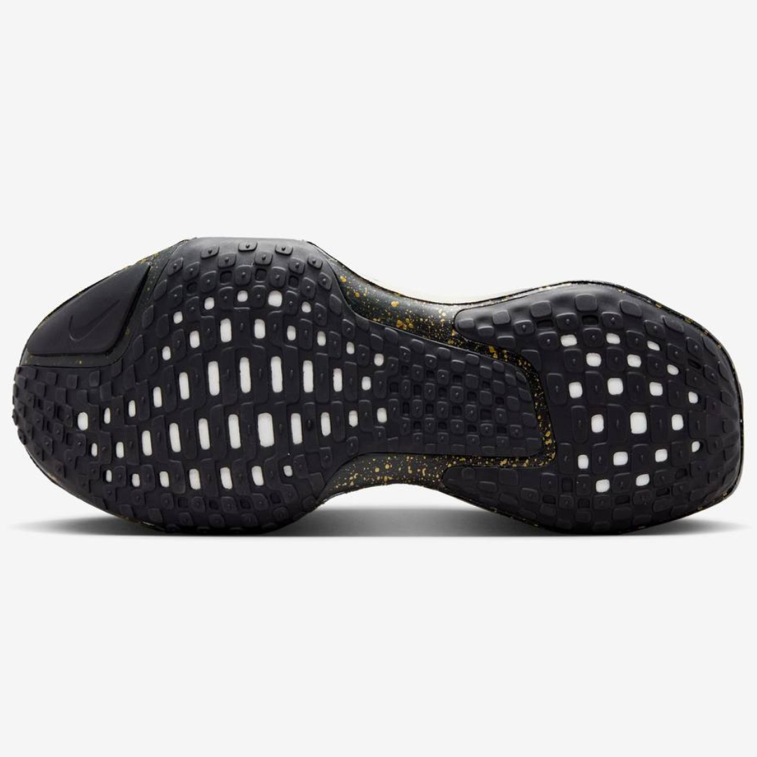 Tênis Nike Invincible Run 3 - Cinza/Preto Gold