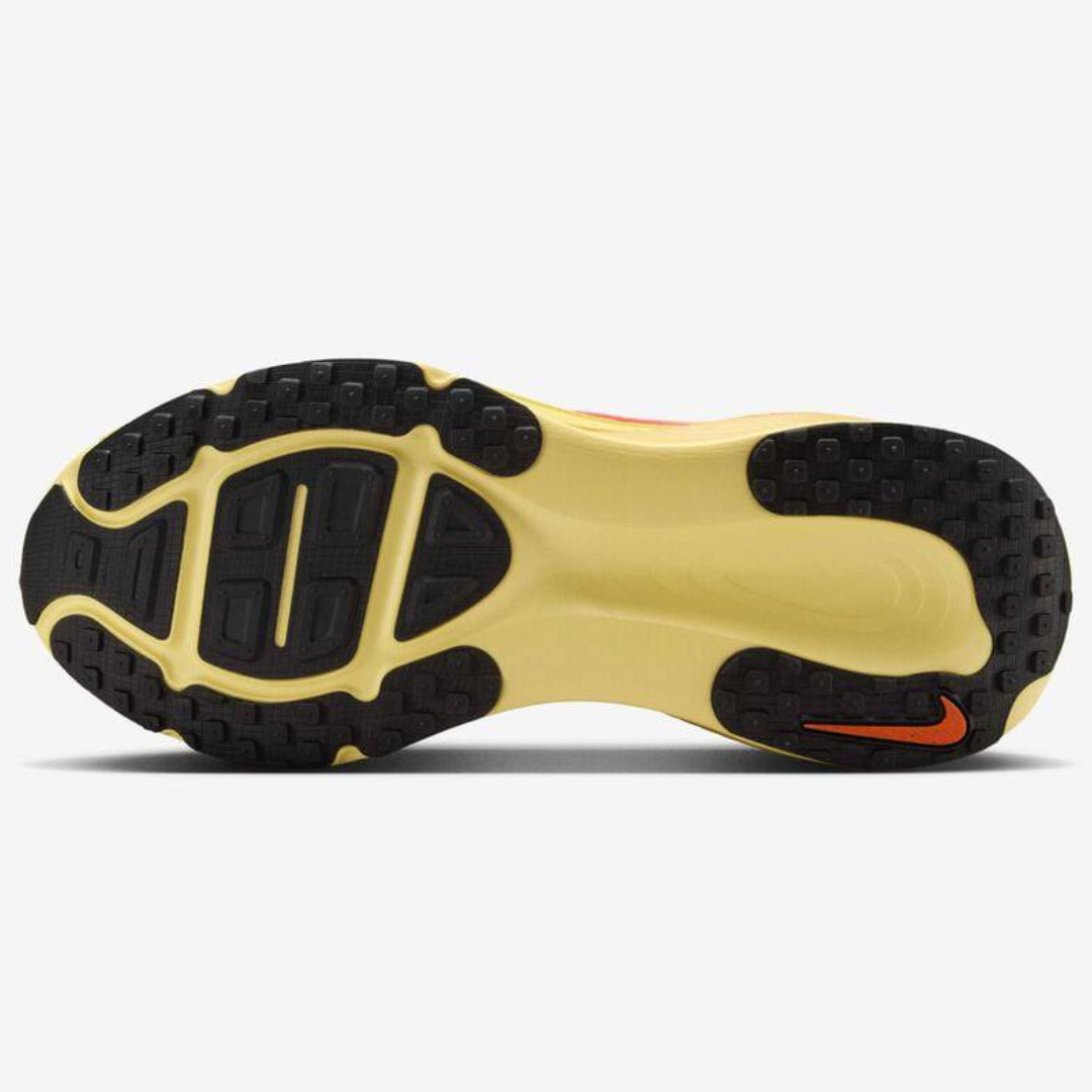 Tênis Nike Vomero 18 SE - Amarelo