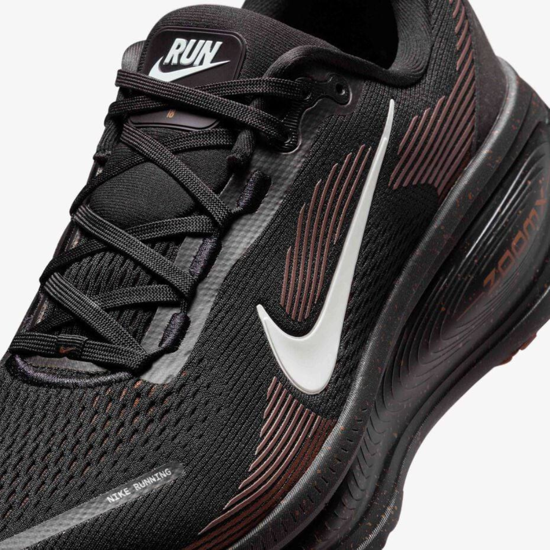 Tênis Nike Vomero 18 - Preto/Marrom